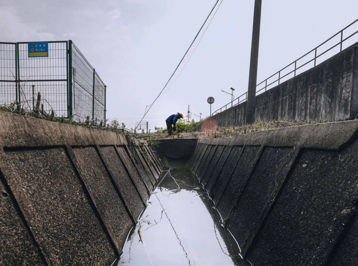 Saluran drainase terpasang
